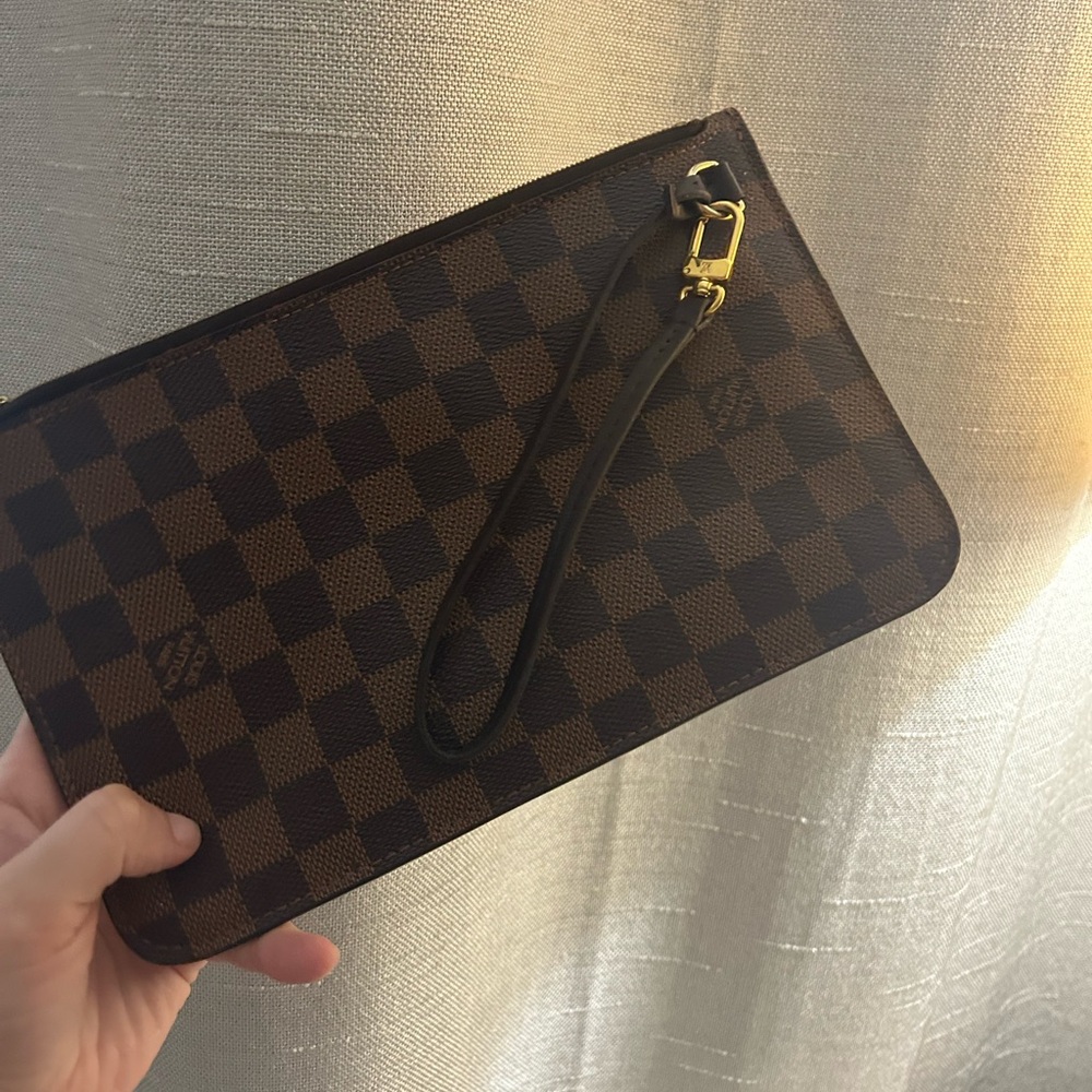 LV clutch original barely used